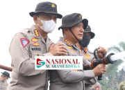 Satgas Edukasi Karhutla Aman Nusa II Lakukan Pendinginan Lahan Terbakar di Jalan Mahir Mahar