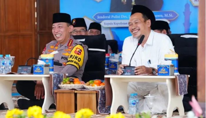 Kapolri Menyampaikan Terimakasih Kepada Gus Baha, Ini Pesannya.. Nasional Suara Merdeka